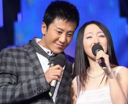 毛宁被刺,毛宁跟关喆是什么关系(毛宁被谁刺的)