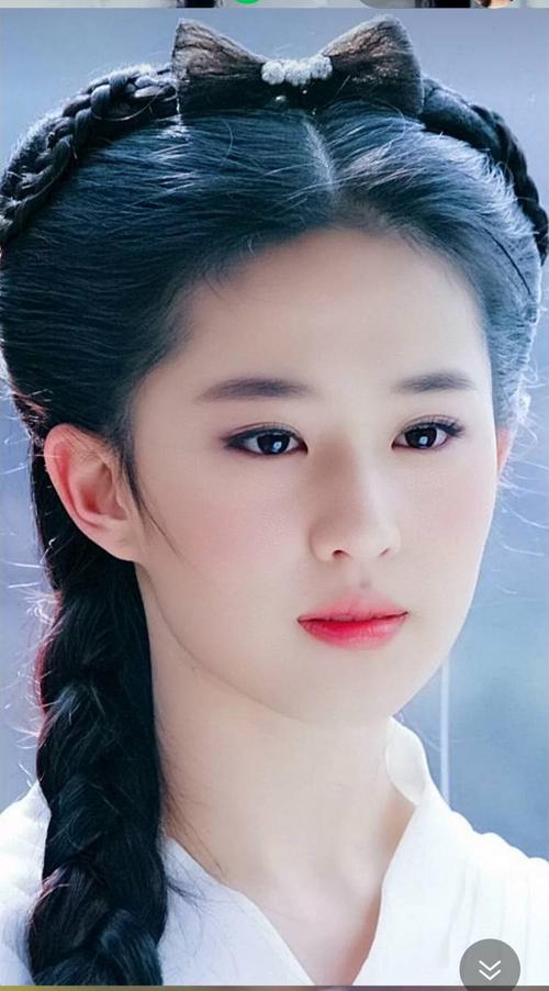 刘亦菲简介，华晨宇简介(华晨宇简介 个人资料)