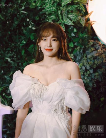 程潇的胸也太大,程潇的身材能有多