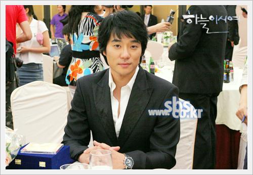 韩国影星李太坤,李泰坤(李太坤主演的韩剧) 韩国影星李太坤,李泰坤(李太坤主演的韩剧)