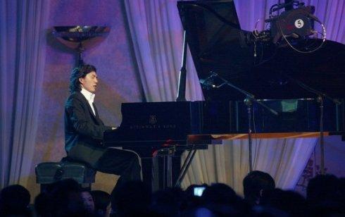 李云迪和郎朗,李云迪跟郎朗不是一(李云迪和郎朗好像)