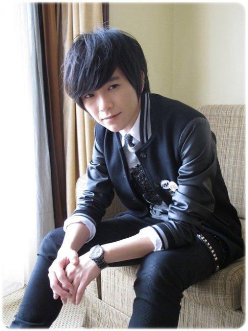 张芸京是男是女，杨洋老了(张芸京长得像男的)