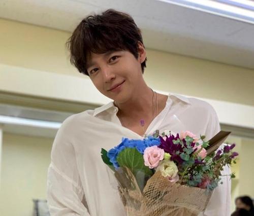 张根硕的图片,张根硕图片大全(张根硕帅气图片)