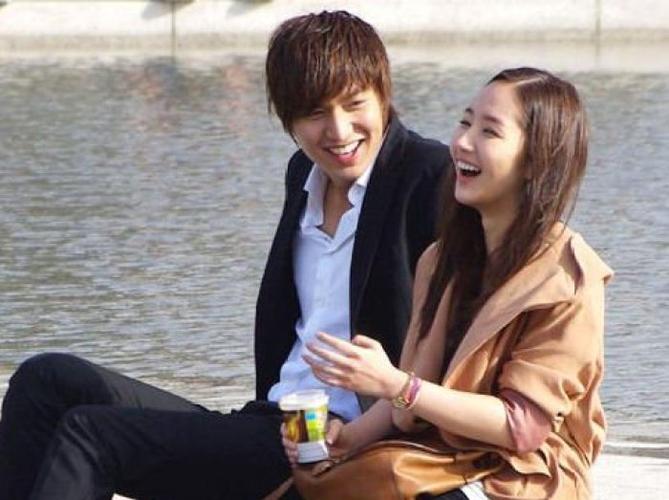 李敏镐和朴敏英，李敏镐尹伊娜照片(李敏镐和朴敏英在一起过吗)