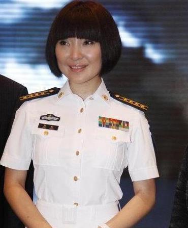 歌星陈红图片,现在陈红照片(歌手陈红近期生活照)