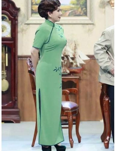 刘晓庆图片，关晓彤图片头像(关晓彤照片大全图片)