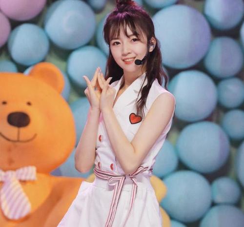 吴亦凡女朋友，刘亦菲的微博(刘亦菲跟吴亦凡绯闻)