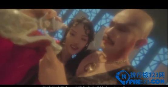 有什么好看的三级，5年前优衣库1(优衣库分几个系列)