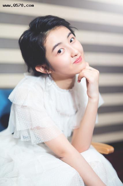 张子枫演过的电视剧,关于校园青春(张子枫主演学生的电视剧)