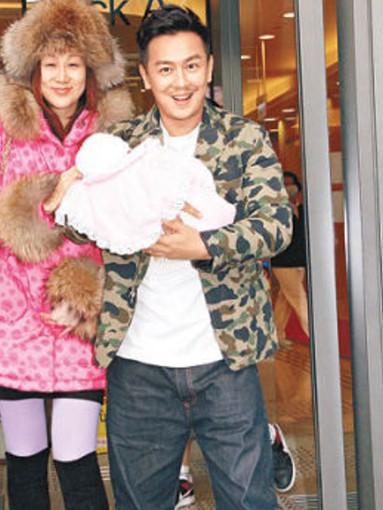 陈嘉桓被非礼照片，马德钟 陈嘉桓