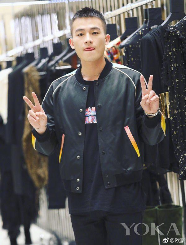 欧豪照片,易烊千玺图片(易烊千玺超帅照片)