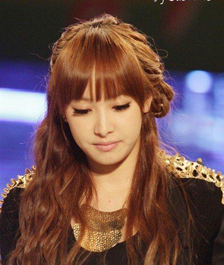 泫雅骂宋茜，宋茜在韩国算顶流吗(宋茜和泫雅事件)