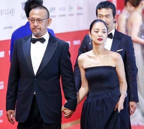 姜武老婆，宋妍姜武(演员姜武比妻子宋妍大几岁)