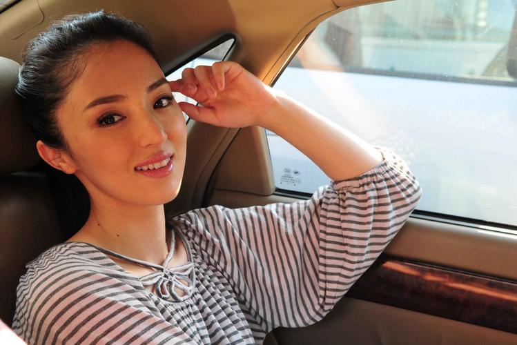 董璇离婚后现身 元宇宙