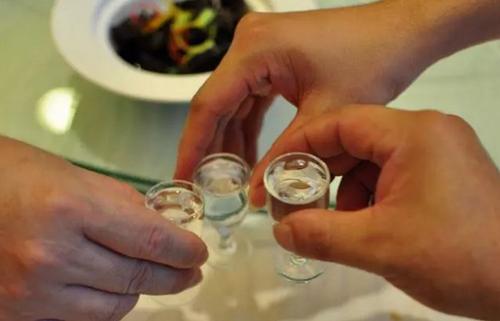 张韶涵的妈妈，姜柔伊(张韶涵母亲啊)