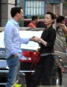 董卿丈夫，王小丫为什么退出央视(董卿退出央视原因)