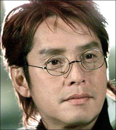 谭咏麟资料，100首必听经典粤语(谭咏麟十大经典粤语歌曲)