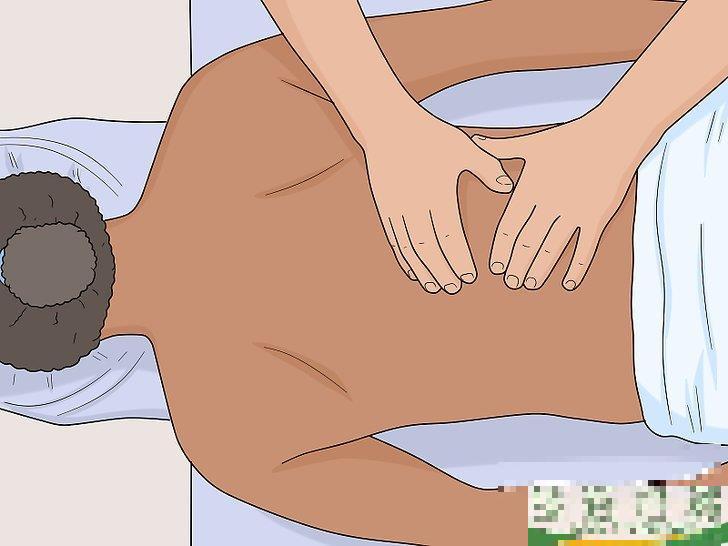 怎么治疗背部拉伤(背上拉伤怎么治疗)