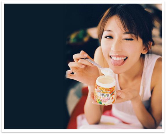 为什么许多人喜欢装娃娃音?适合用娃娃音唱(娃娃音唱歌好听吗)