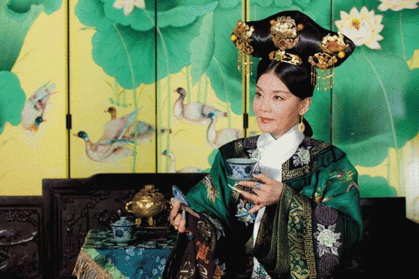 归亚蕾双眼皮是割的吗 归亚蕾双眼皮是割的吗