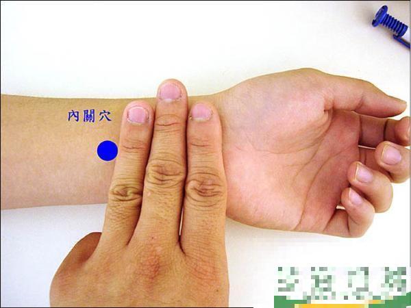 怎么按摩穴位治疗恶心(恶心如何按摩) 怎么按摩穴位治疗恶心(恶心如何按摩)