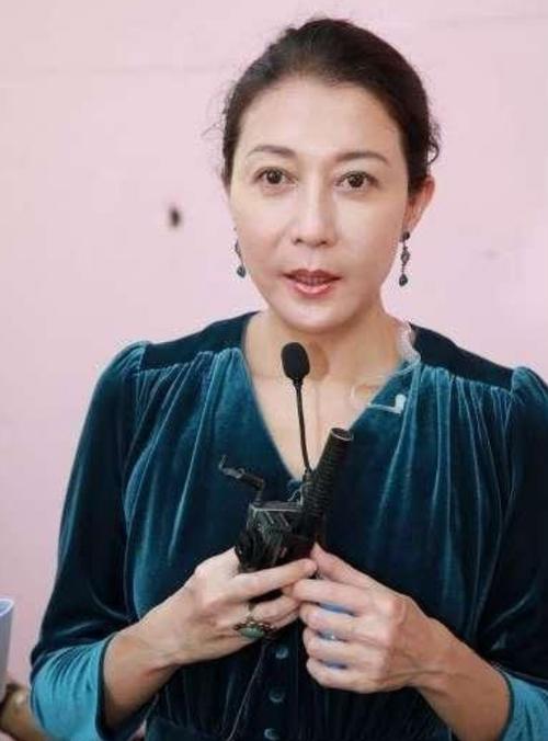 吴绮莉照片,演员吴绮莉的照片(吴绮莉生活照) 吴绮莉照片,演员吴绮莉的照片(吴绮莉生活照)