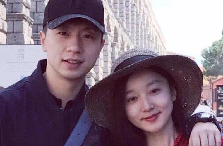 马龙女友夏露，夏露身高及个人简介(马龙和夏露的爱情)