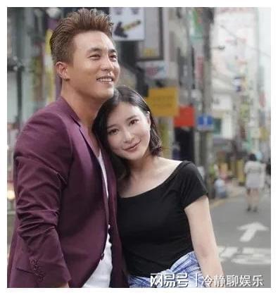 王灿杜淳老婆简介，杜淳一家三口图(杜淳老婆王灿介绍)