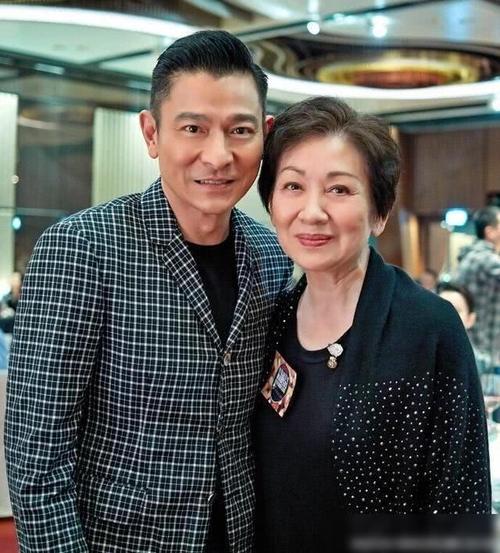 朱丽倩父亲，朱丽倩祖籍(朱丽倩是谁的妻子)