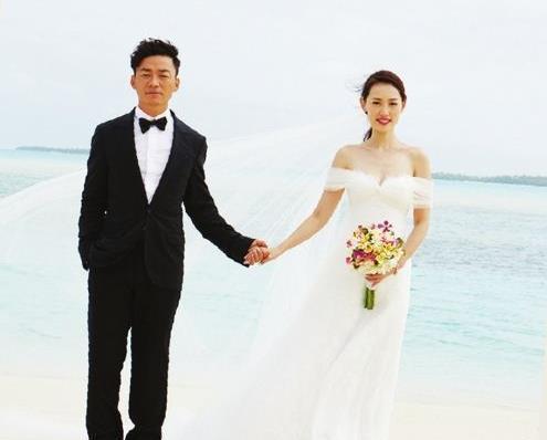 王宝强的妻子,王宝强现在妻子是谁(王宝强现在妻子是谁照片) 王宝强的妻子,王宝强现在妻子是谁(王宝强现在妻子是谁照片)