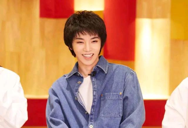 于华晨宇,华晨宇写了多少首歌(华晨宇的歌都是写给什么的)