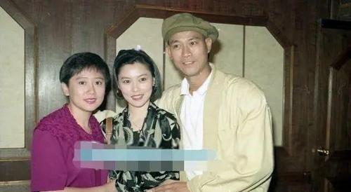 官晶华照片,官晶华年轻时照片(官晶华漂亮吗)