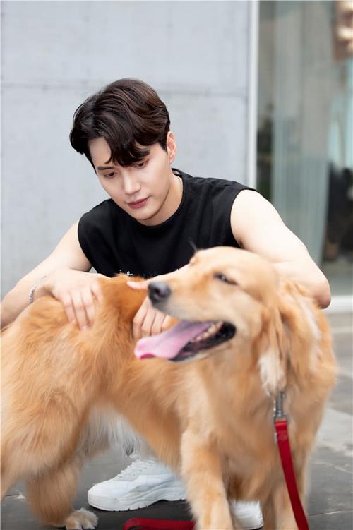 金恩圣个人资料，金恩圣身世(金恩圣以前的照片)