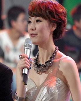 王冠个人资料，王冠图片(王冠照片图)