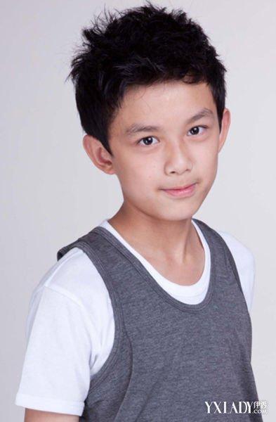 吴磊个人资料简介，配音演员吴磊为(吴磊配音演员图片)