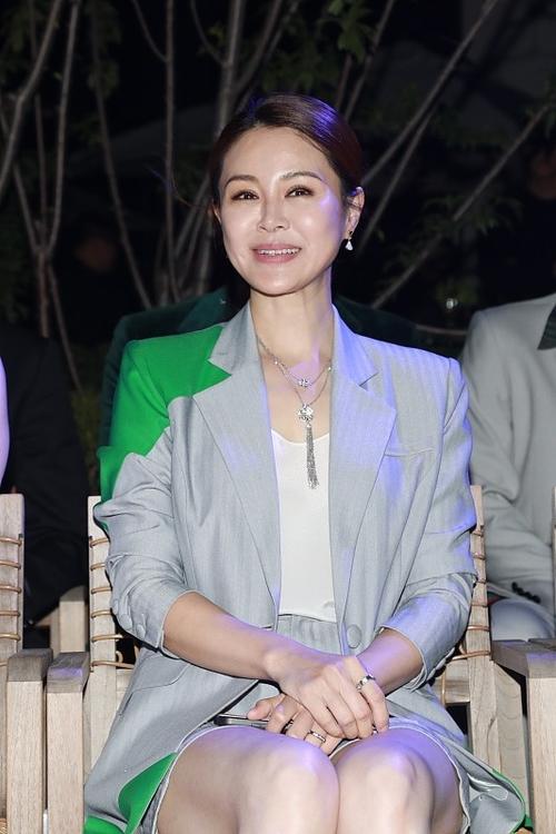 关悦个人资料，关悦佟大为老师(关悦与佟大为同岁为何是他老师)