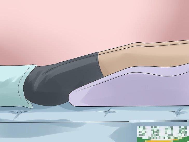 怎么判断自己的膝盖是否拉伤(膝盖拉伤的表现)