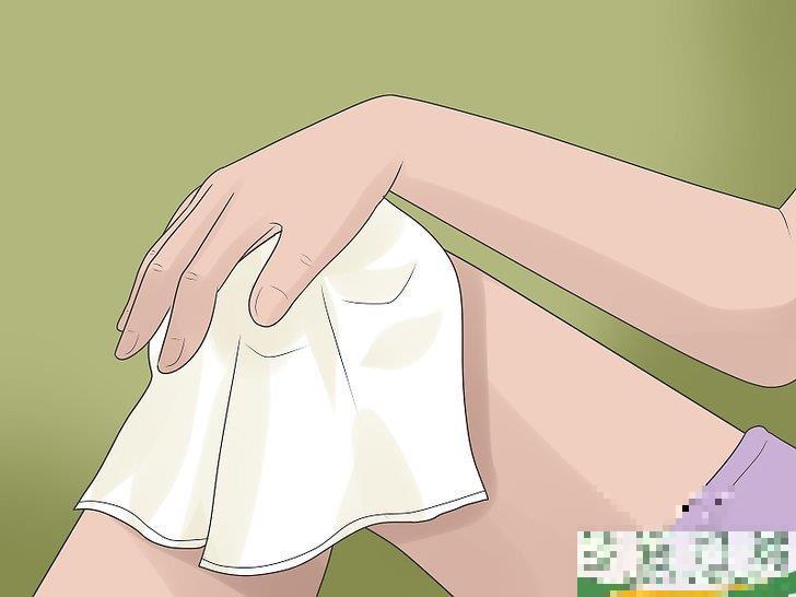 怎么判断自己的膝盖是否拉伤(膝盖拉伤的表现)