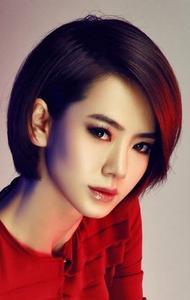 戚薇短发造型，戚薇干练短发发型图(短发戚薇图片大全高清图片)