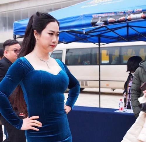 芙蓉姐姐的照片，芙蓉姐姐近照(芙蓉姐姐图片大全大图 表情)