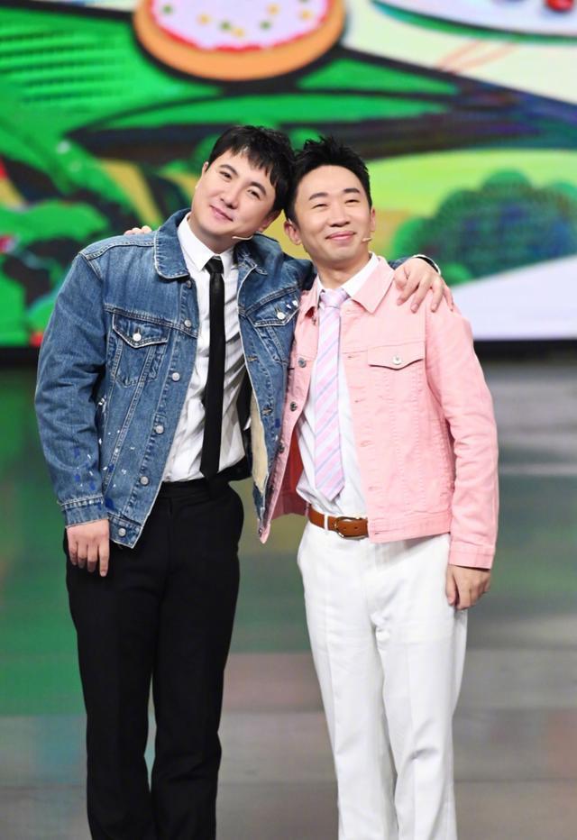 杨迪个人资料，华晨宇身高体重(华晨宇身高真实身高体重)