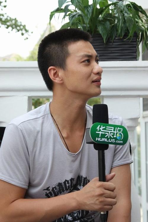 周一围个人资料，朱丹的微博(周一围朱丹恋爱照片)