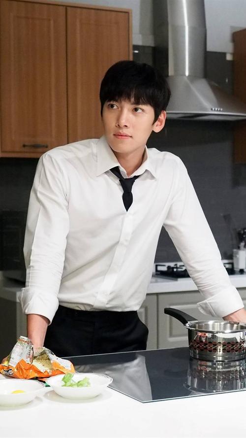 池昌旭抽烟,宋慧乔近况(池昌旭评价宋允儿) 池昌旭抽烟,宋慧乔近况(池昌旭评价宋允儿)