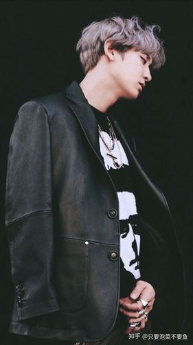 金熙秀，郑秀晶(郑秀晶金智秀)