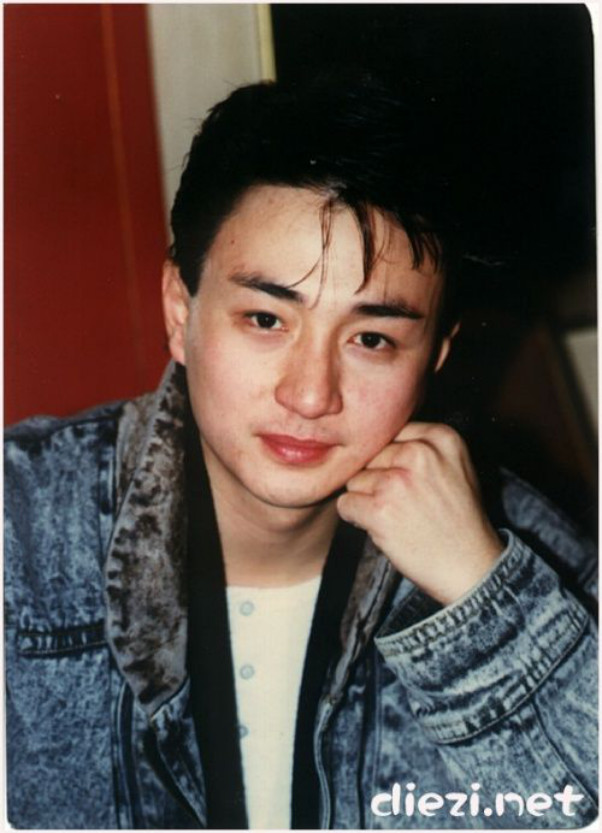 吴岱融和汤镇业对比图(吴岱融是哪里人)