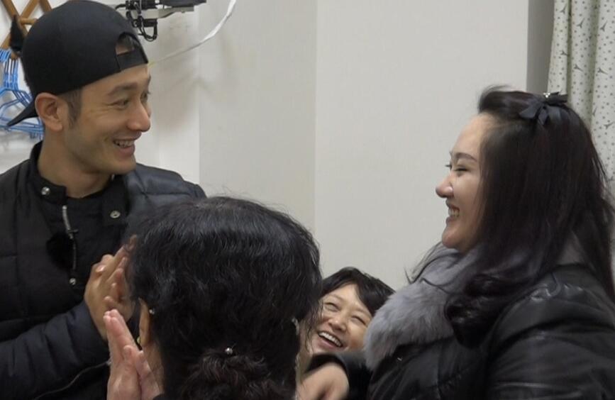 黄晓明初恋女友照片来了(黄晓明女朋友照片)