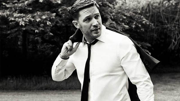 汤姆哈迪为什么叫老湿？汤姆哈迪肌肉帅气图(汤姆哈迪好帅)