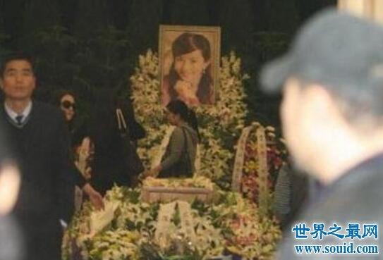 李钰个人资料，李菲儿黄晓明(李钰是黄晓明初恋吗?)