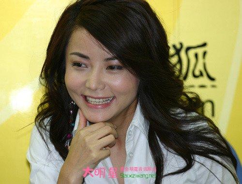 李钰个人资料，李菲儿黄晓明(李钰是黄晓明初恋吗?)