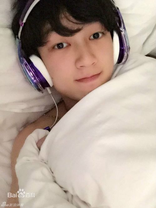 击剑小鲜肉董力肌肉照(董力的个人资料简介) 击剑小鲜肉董力肌肉照(董力的个人资料简介)